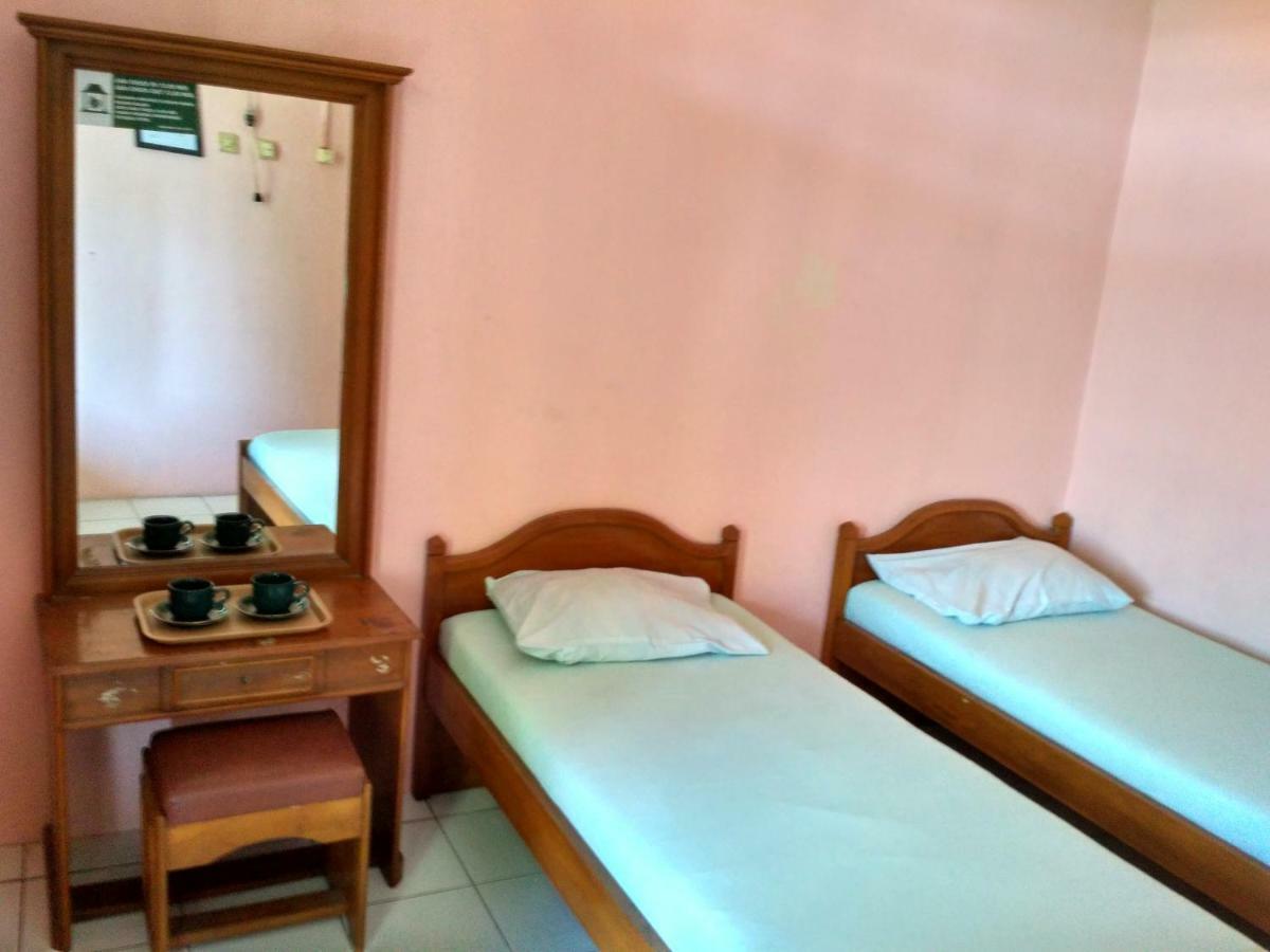 Ismoyo Hotel Jogjakarta Buitenkant foto